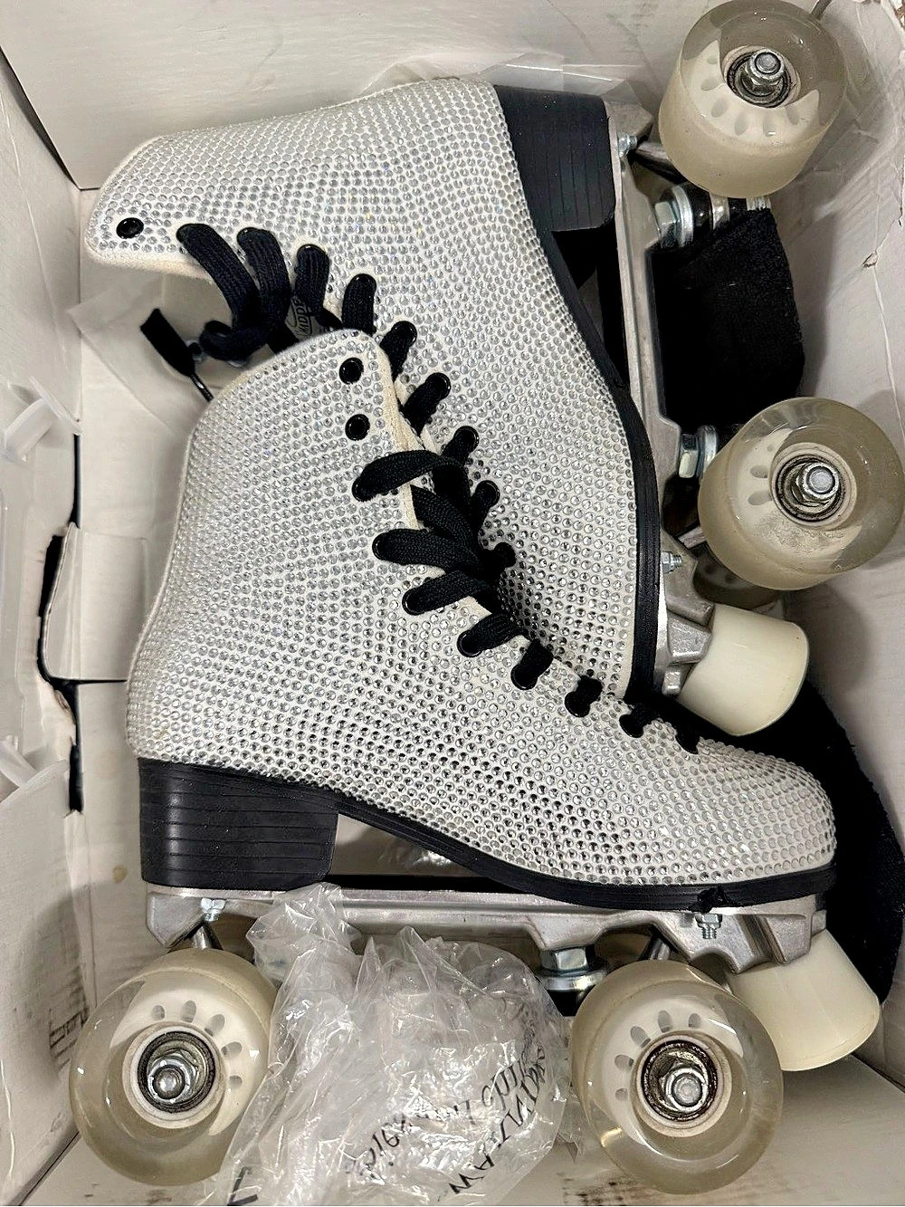 Steve Madden SK8R Rhinestone Roller Skates Silver & Black US 7